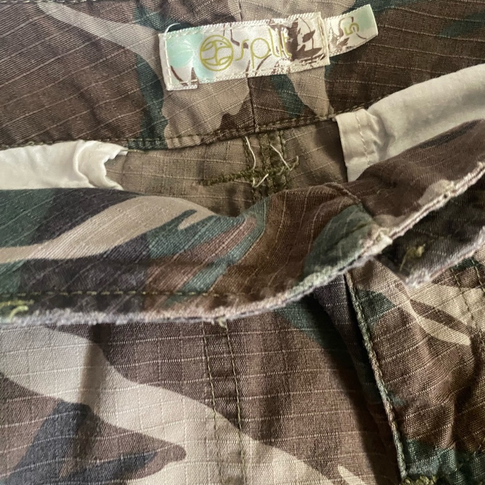 Low waisted army cargos 😍